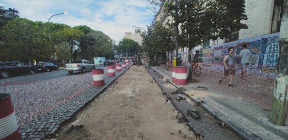La Justicia dio luz verde para retirar los históricos adoquines de Plaza Italia y Plaza Rocha
