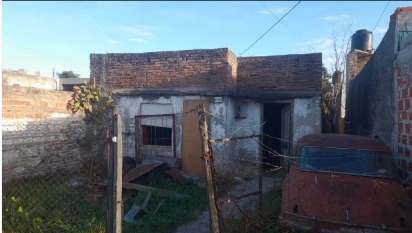 Hallan muerto a un hombre en un galpón de Berisso e investigan las causas