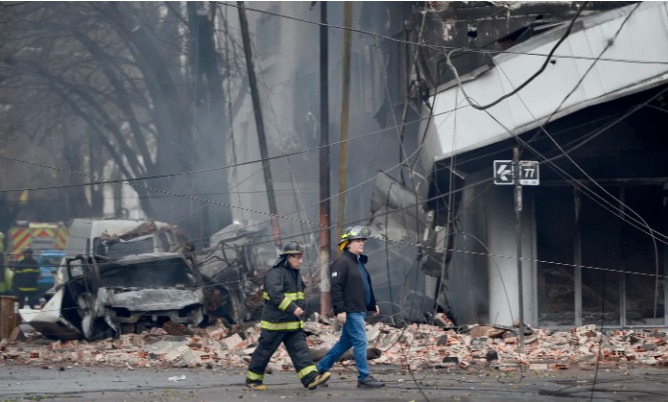 Analizan demoler el edificio incendiado en La Plata ante el peligro de derrumbe