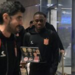 La sorpresiva imagen de Alexis Manyoma junto a Estudiantes que ya cobró por su pase pero todavía no se fue