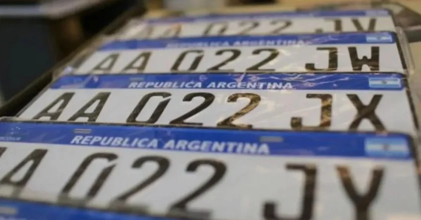 Pese a que se normalizó la entrega de patentes, todavía hay más de 600.000 autos “indocumentados”