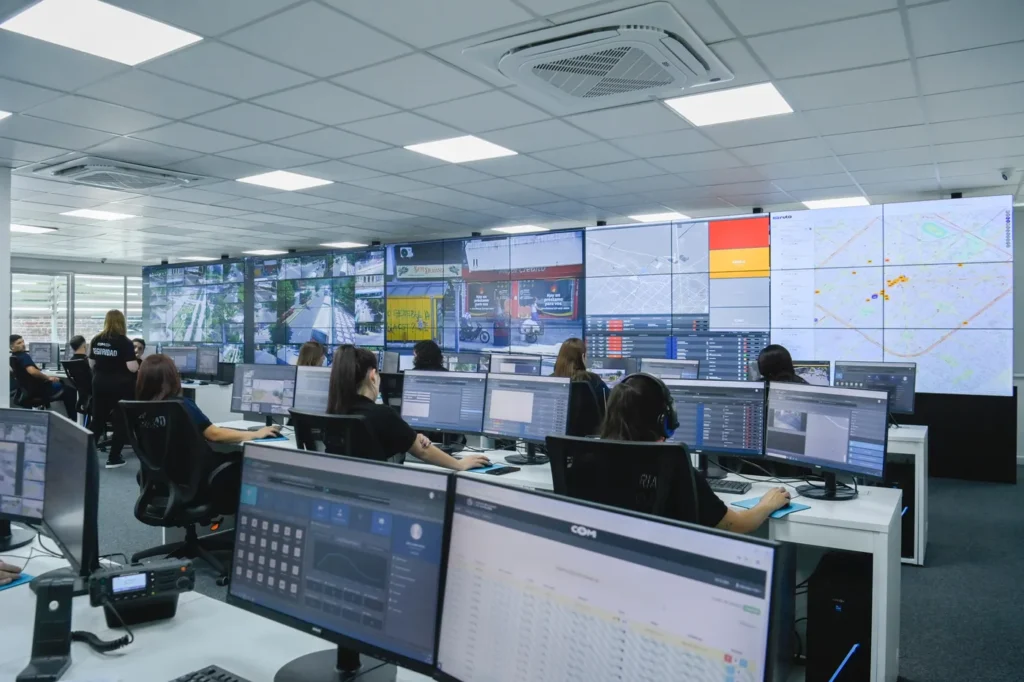 Proponen sumar cámaras de seguridad de casas y comercios de La Plata al sistema de monitoreo municipal
