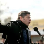 Axel Kicillof pidió a Javier Milei “levantar el teléfono” y convocar a una reunión urgente