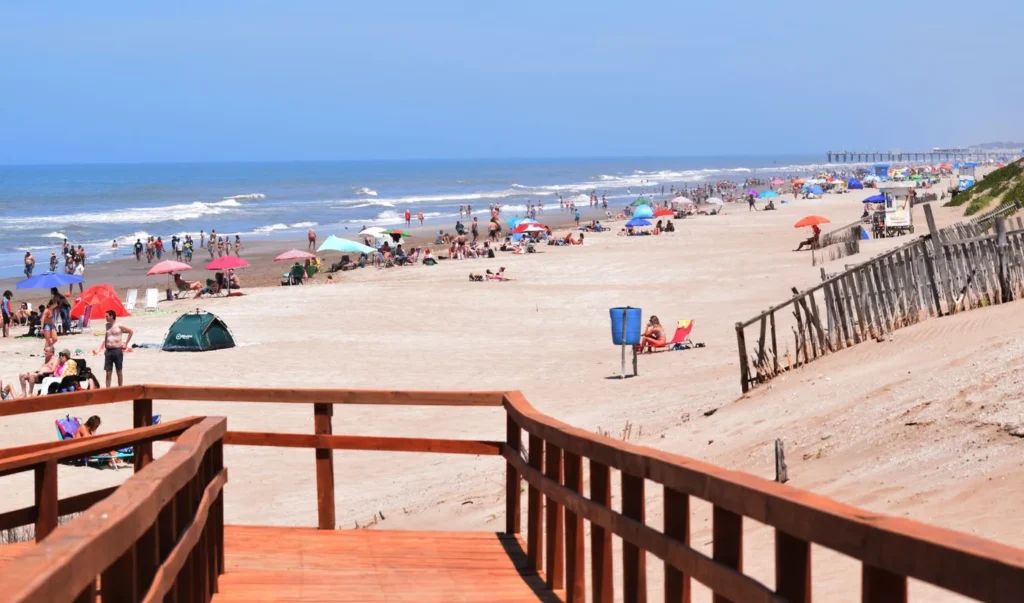 Tras el éxito turístico del fin de semana largo, el Gobierno analiza uno nuevo para diciembre