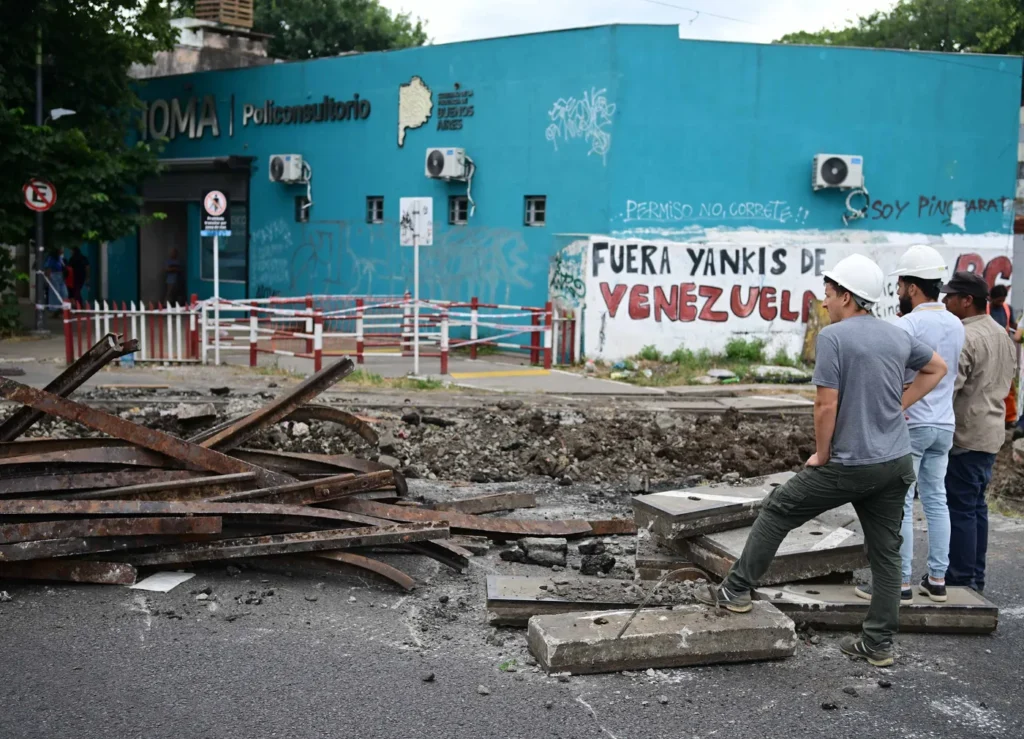 Terminaron las obras en las vías del Tren Universitario y reabrieron el paso en diagonal 80