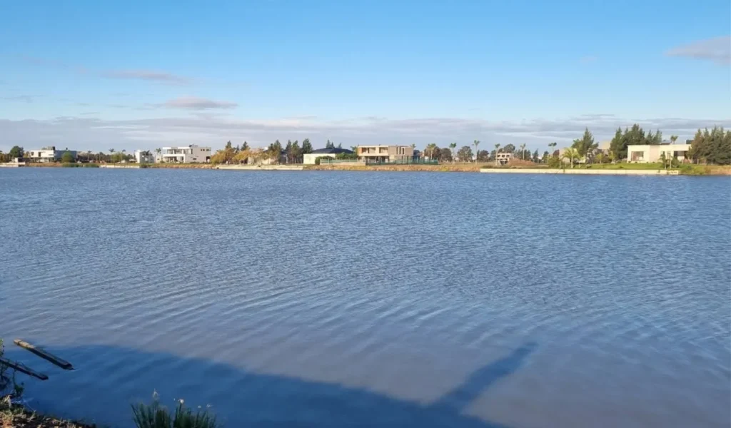 Golpe comando y terror en un barrio privado a la vera de la Autopista La Plata-Buenos Aires