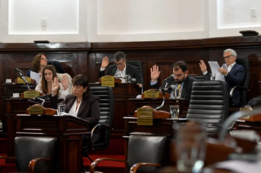 Las amenazas de tiroteo en las escuelas encendieron el debate y hubo duros cruces en el Concejo Deliberante