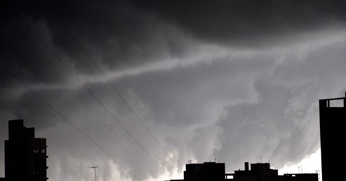 ¿A qué hora llegan las tormentas y para cuándo se espera lo peor de las lluvias en La Plata?