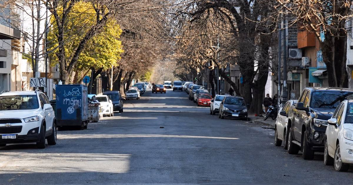 La Municipalidad de La Plata busca reorganizar el tránsito y cambiar el sentido de una concurrida calle