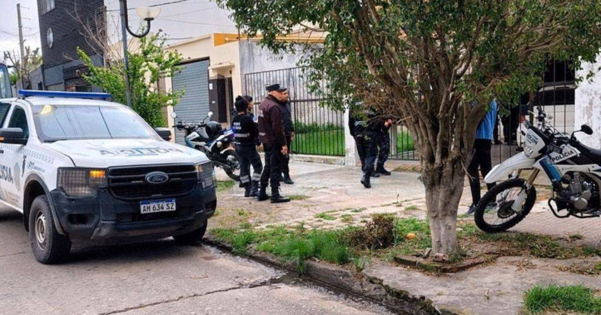 Conmoción en La Plata: un hombre llamó al 911, confesó que mató a su pareja y quedó detenido por el femicidio